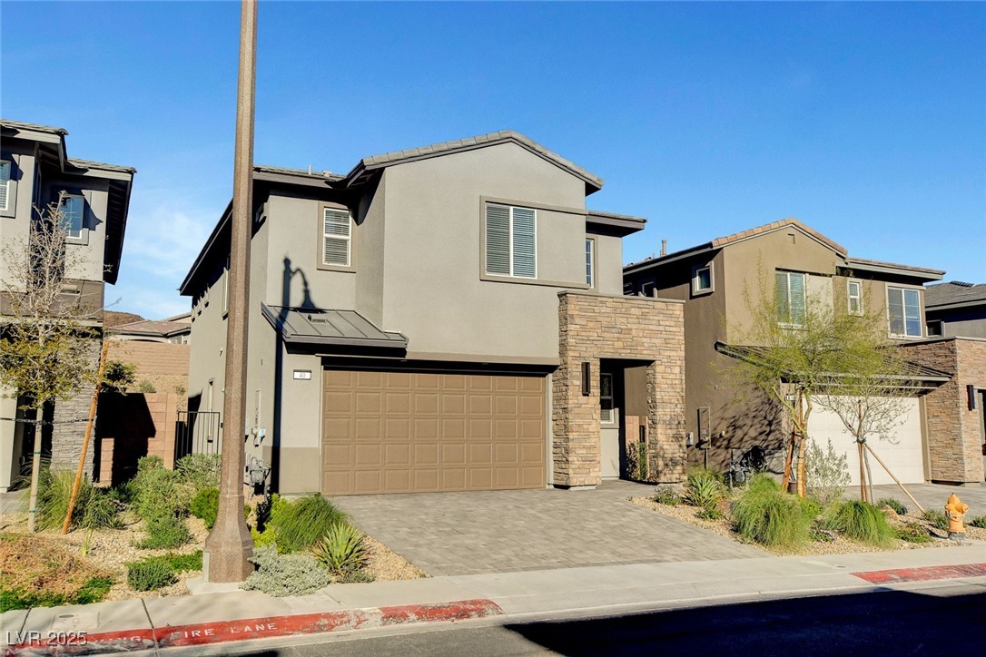 40 Strada Moscato Property Photo 2