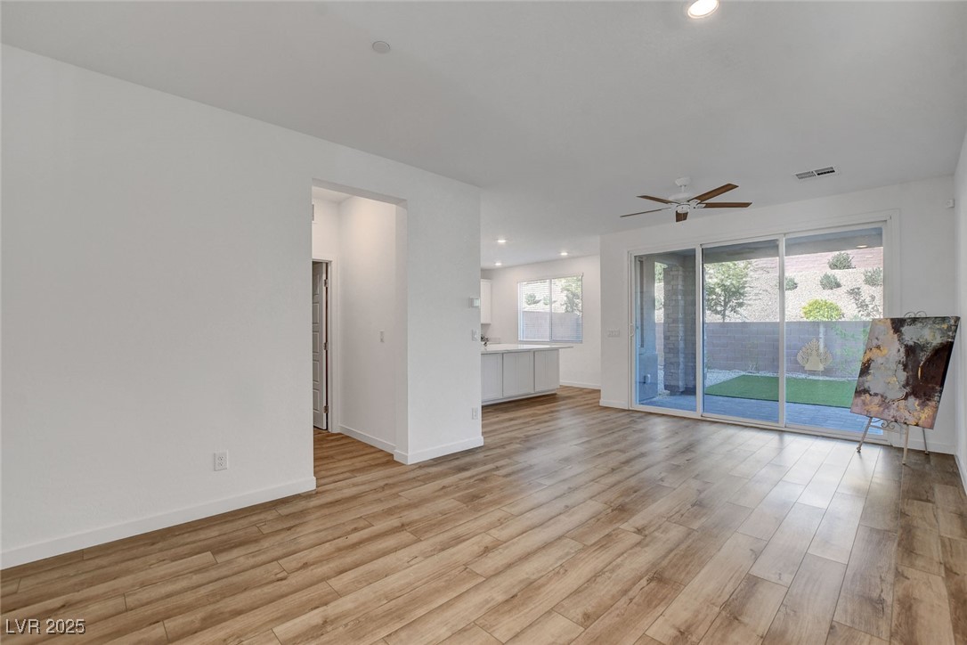 40 Strada Moscato Property Photo 5