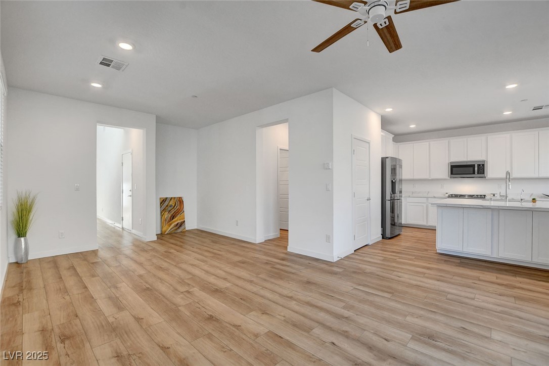 40 Strada Moscato Property Photo 8