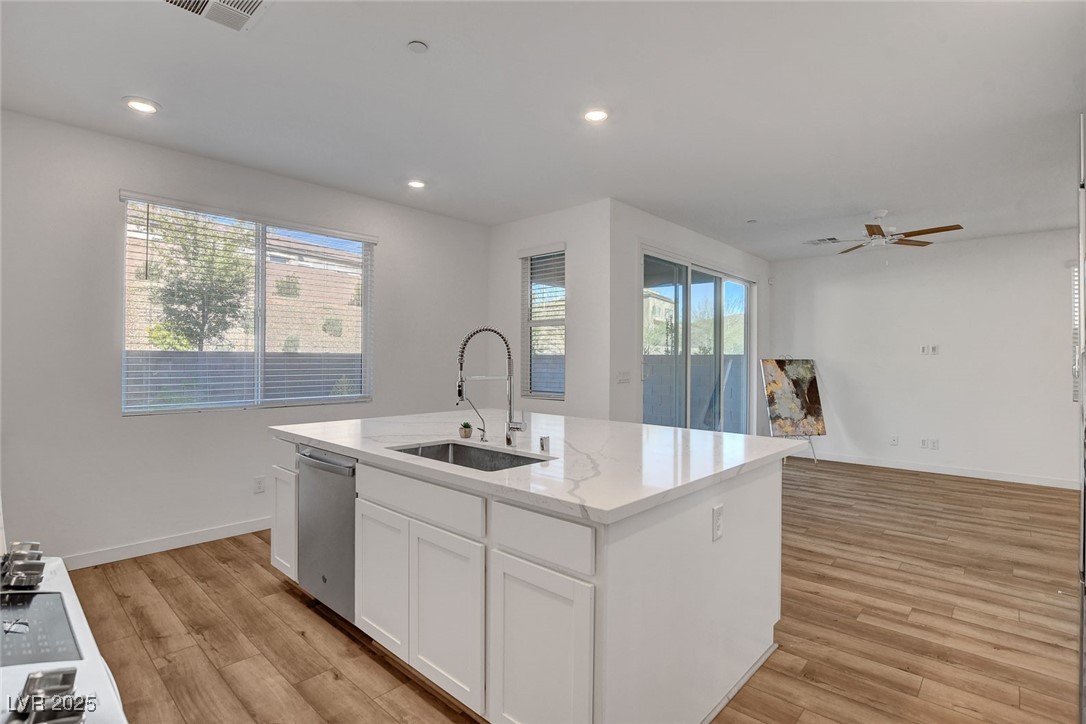 40 Strada Moscato Property Photo 16