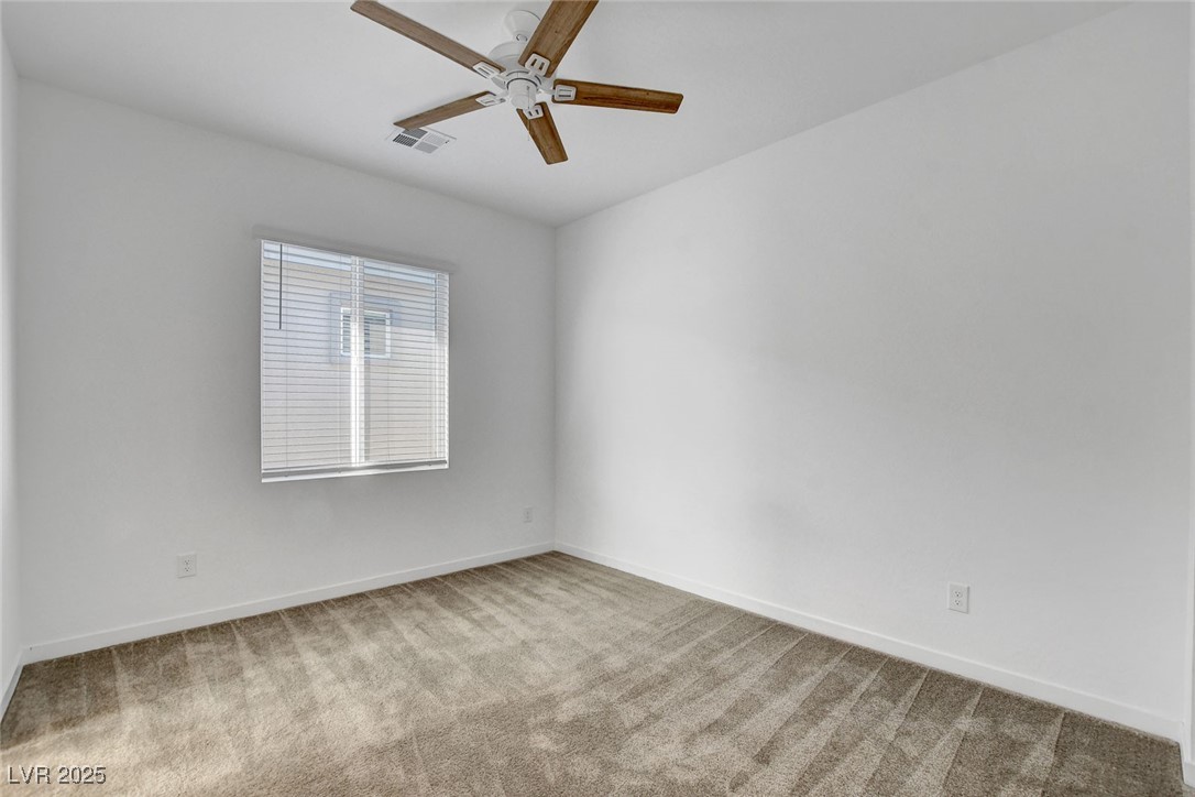 40 Strada Moscato Property Photo 28