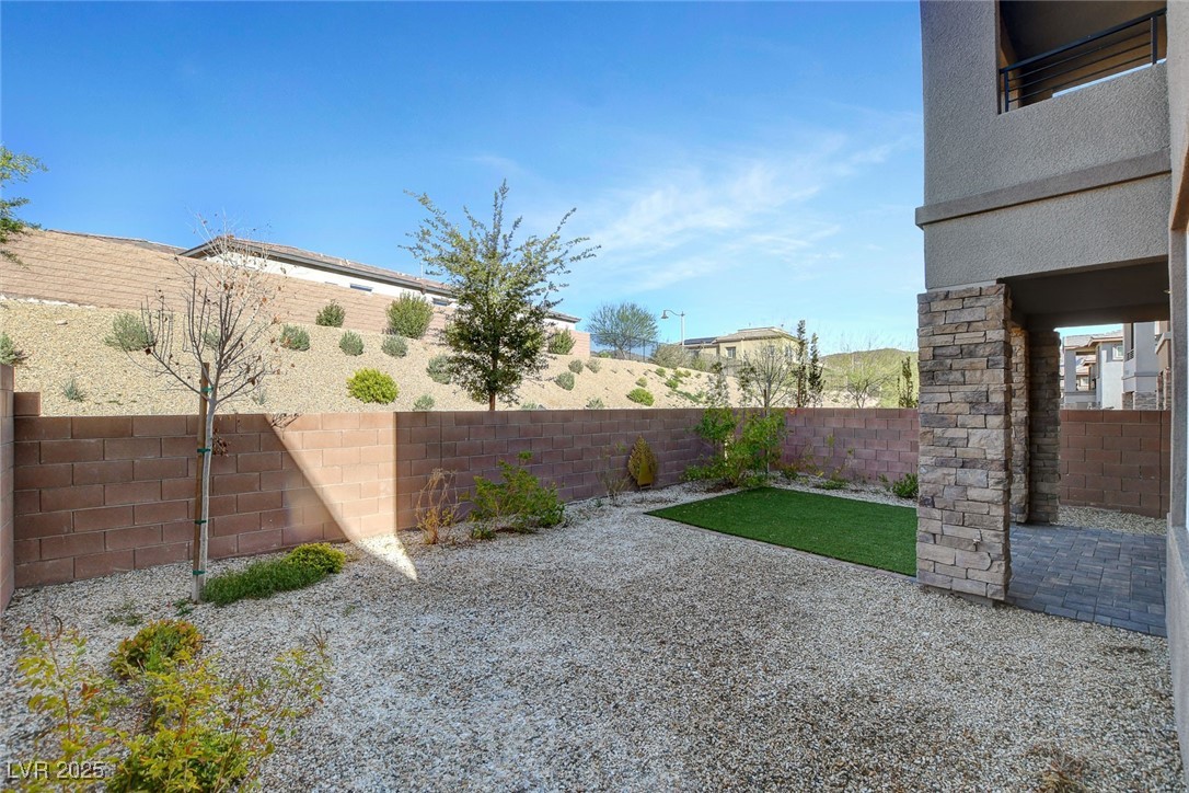 40 Strada Moscato Property Photo 56