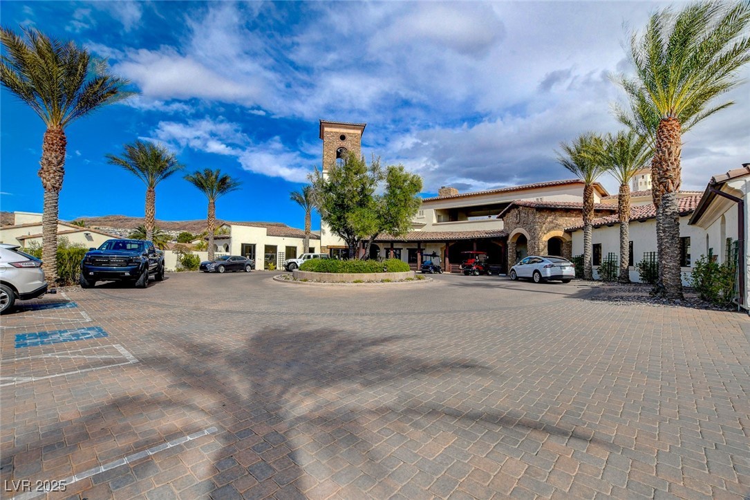 40 Strada Moscato Property Photo 71