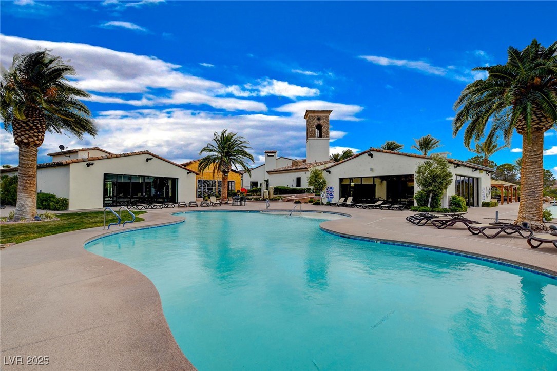 40 Strada Moscato Property Photo 77