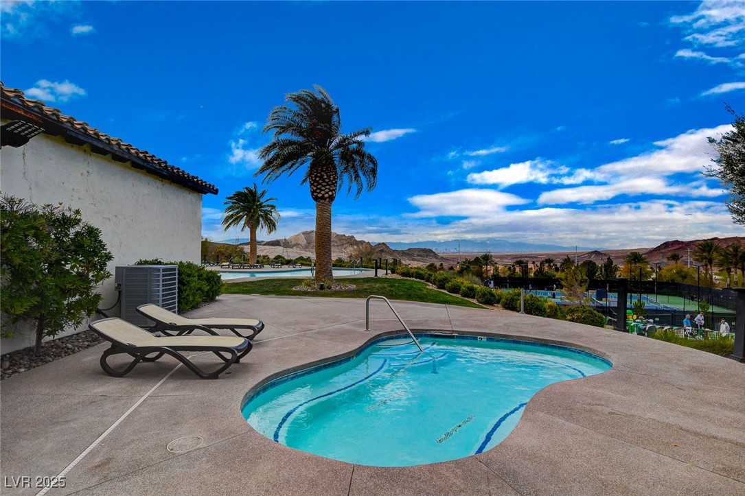 40 Strada Moscato Property Photo 82