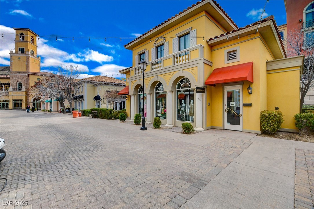 40 Strada Moscato Property Photo 83