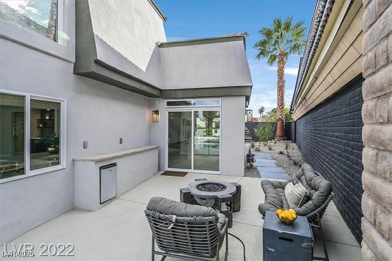 778 Vegas Valley Drive Property Photo 7