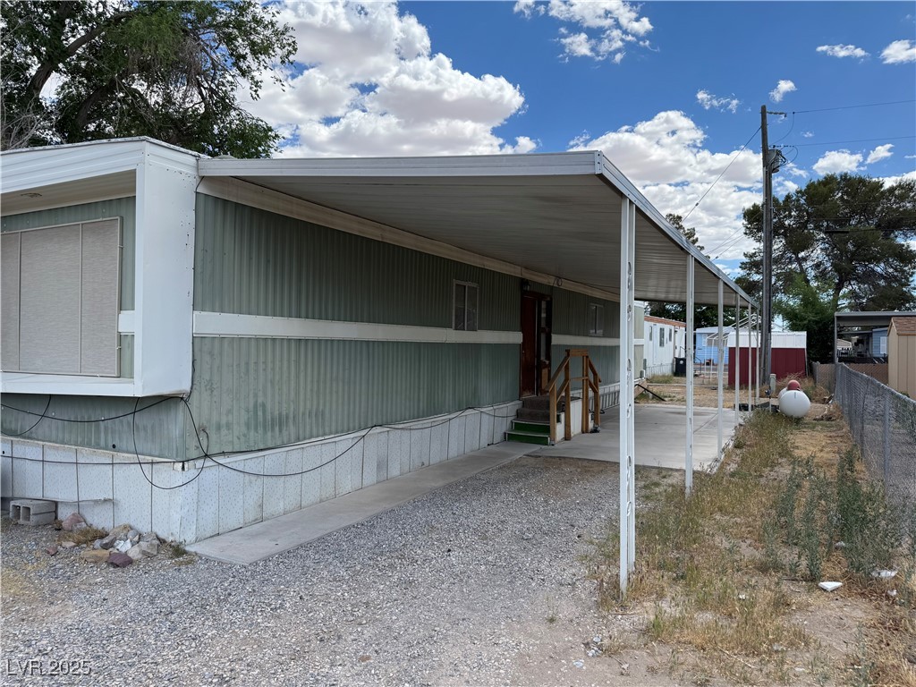 201 West Comstock Circle Property Photo