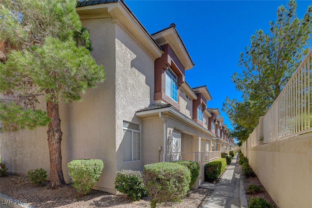 908 Dusty Creek Street Property Photo