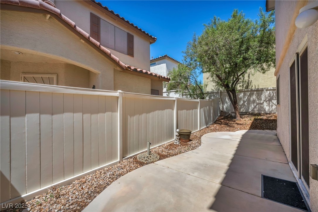 9165 Starling Wing Place Property Photo 26
