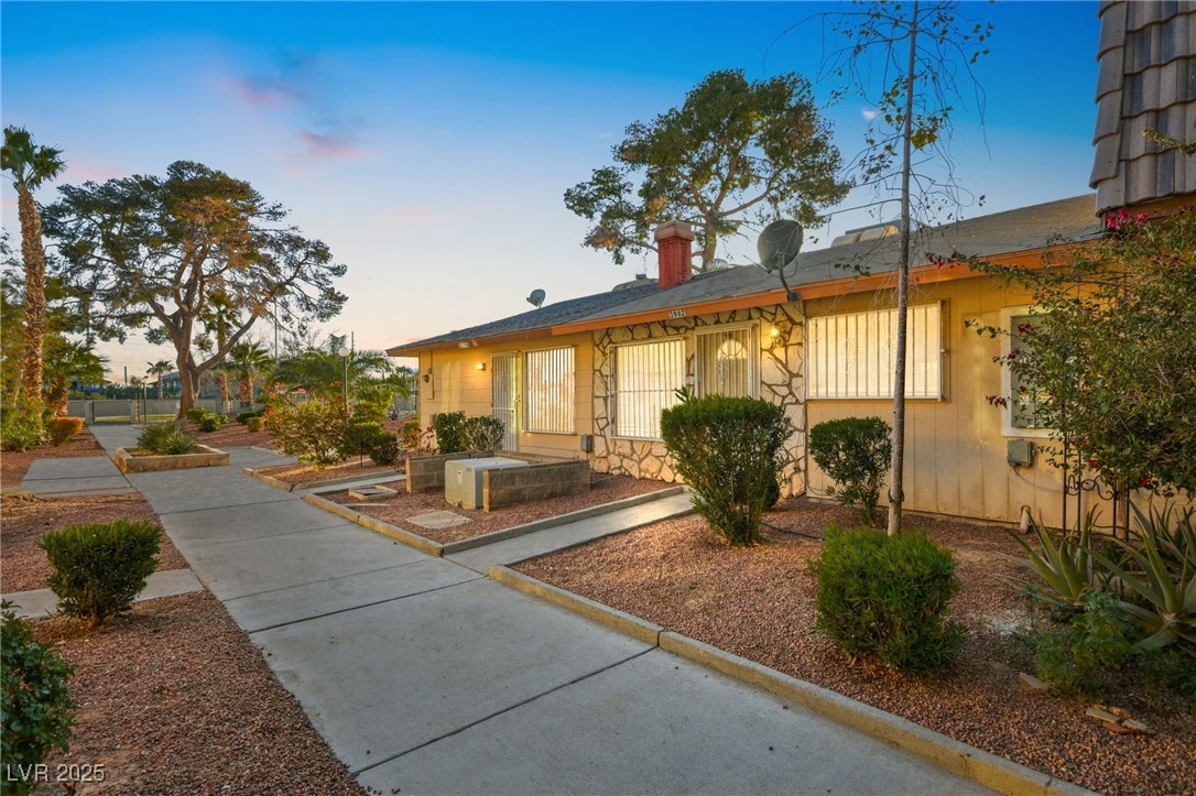 3982 Voxna Street Property Photo