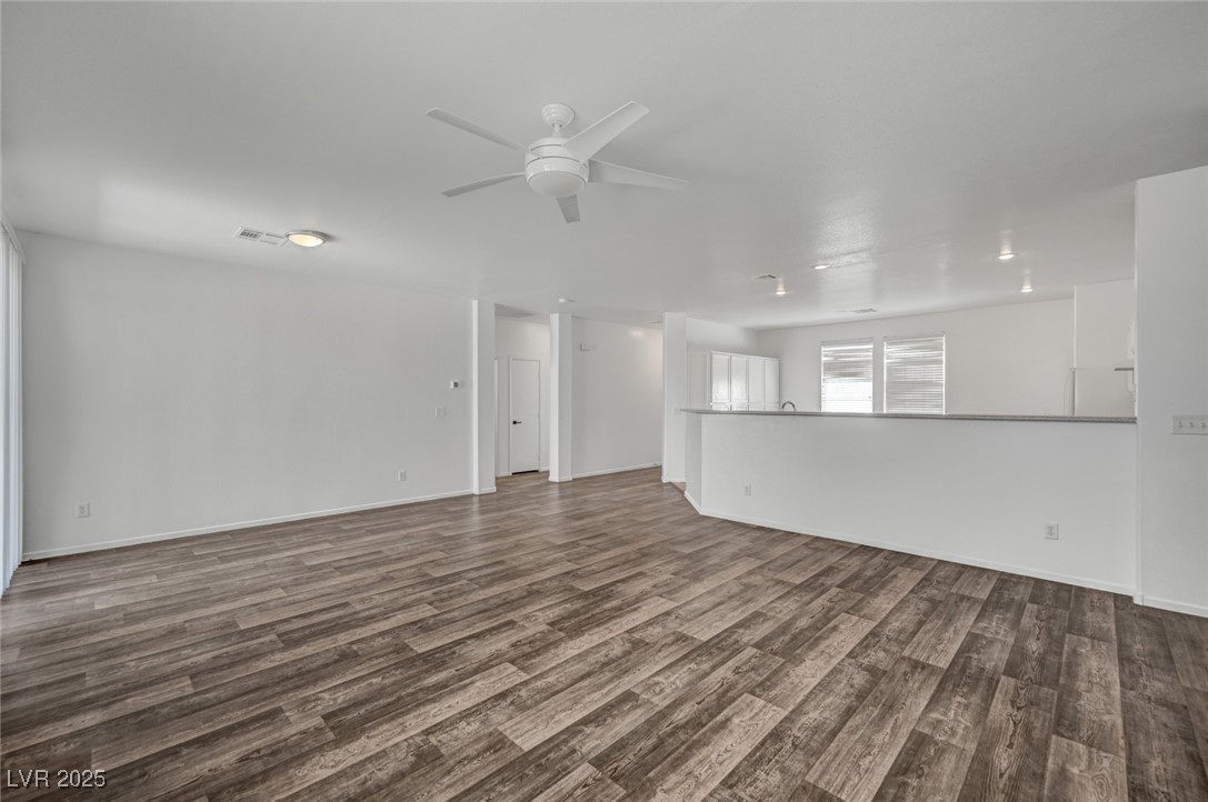 5622 Sage Pines Drive Property Photo 5