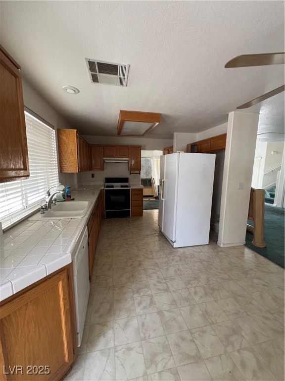 128 Appian Way Property Photo 9