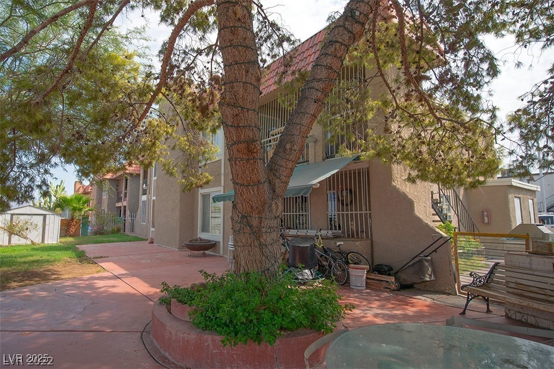 2185 Exeter Drive 2 Property Photo