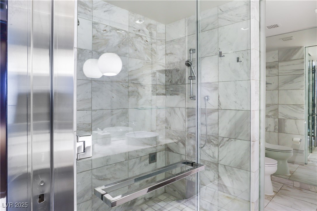 4381 West Flamingo Road 2122 Property Photo 12