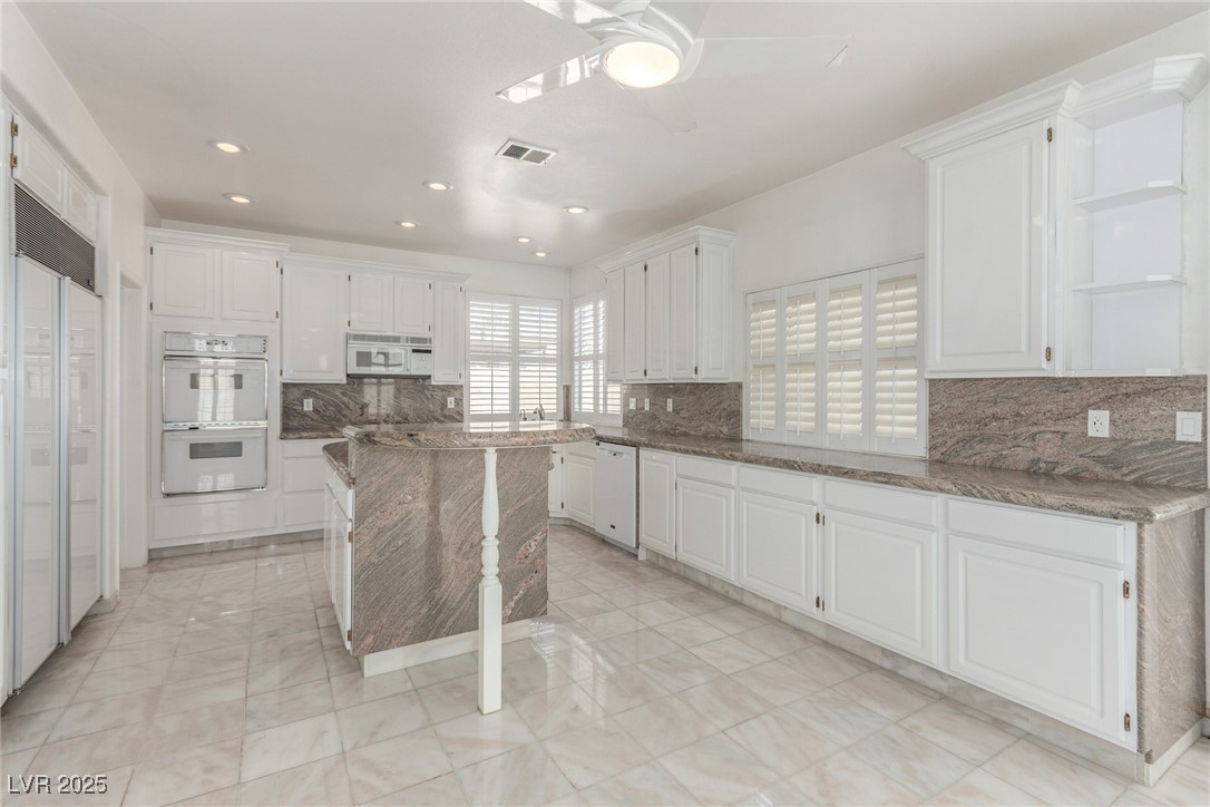 3030 Cooper Creek Drive Property Photo 9
