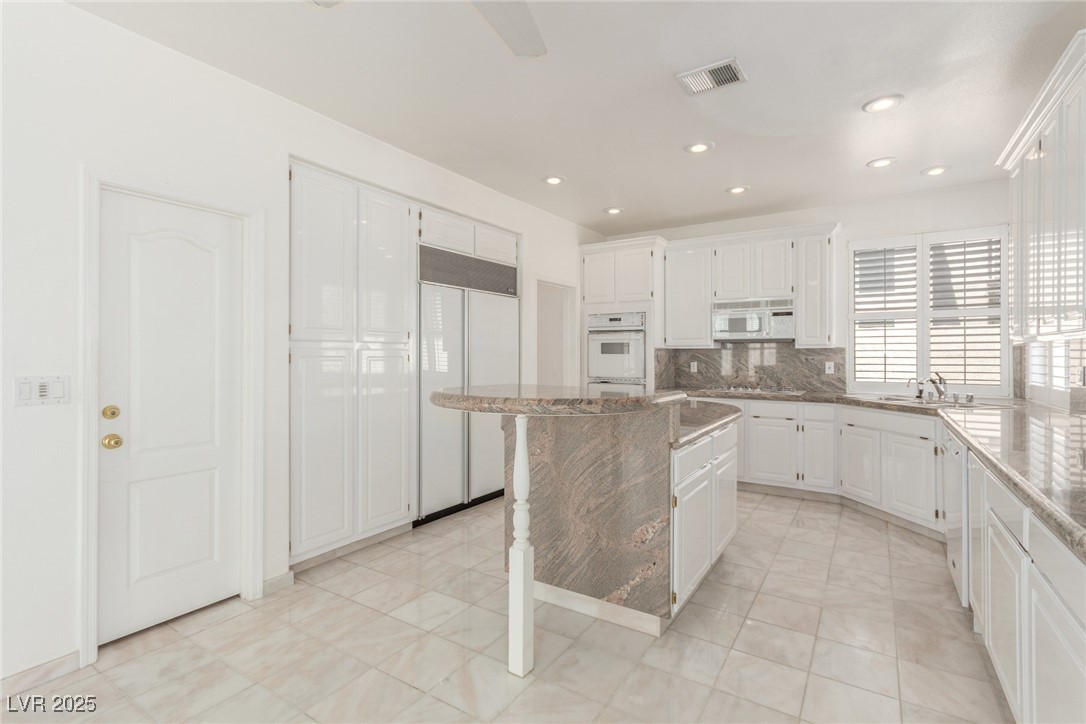 3030 Cooper Creek Drive Property Photo 11