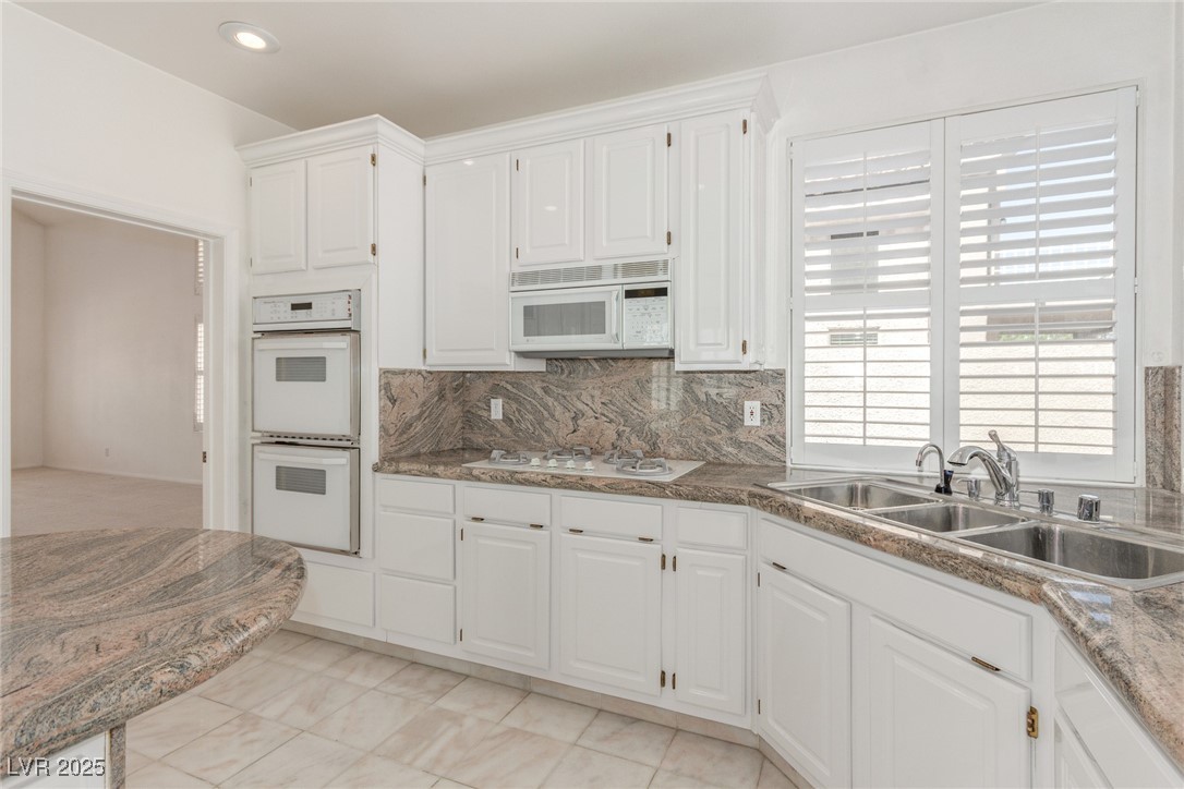 3030 Cooper Creek Drive Property Photo 12