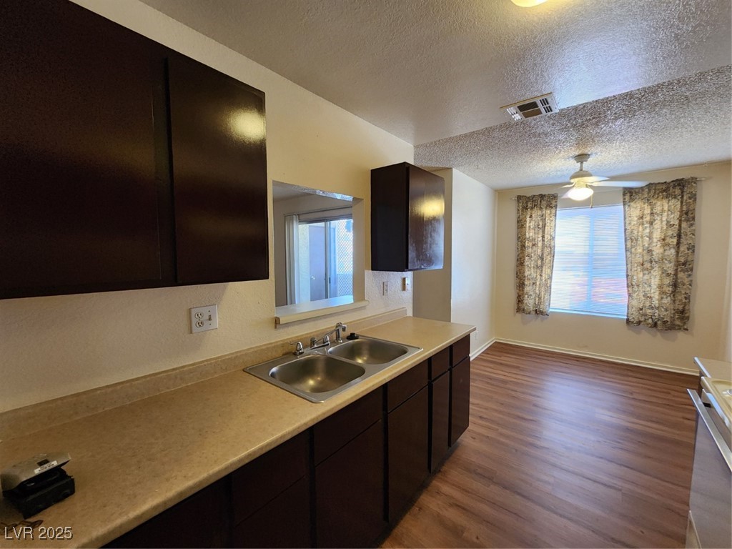 2773 Sidewinder Lane B Property Photo 4