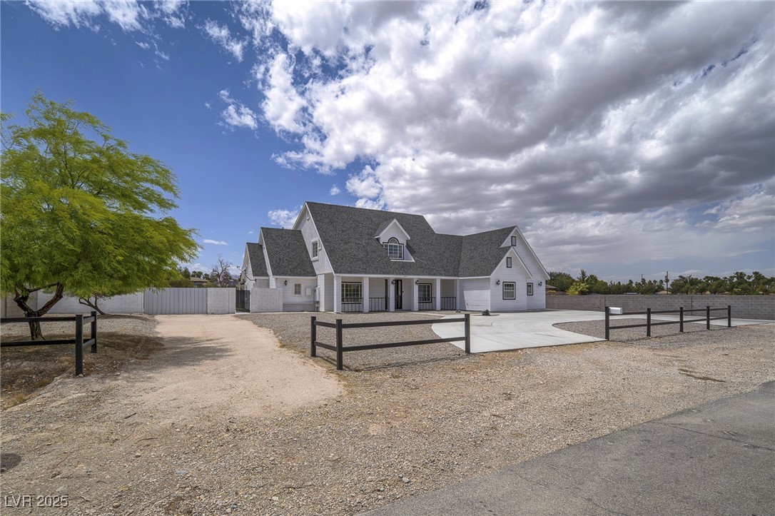 6235 Westwind Road Property Photo 4