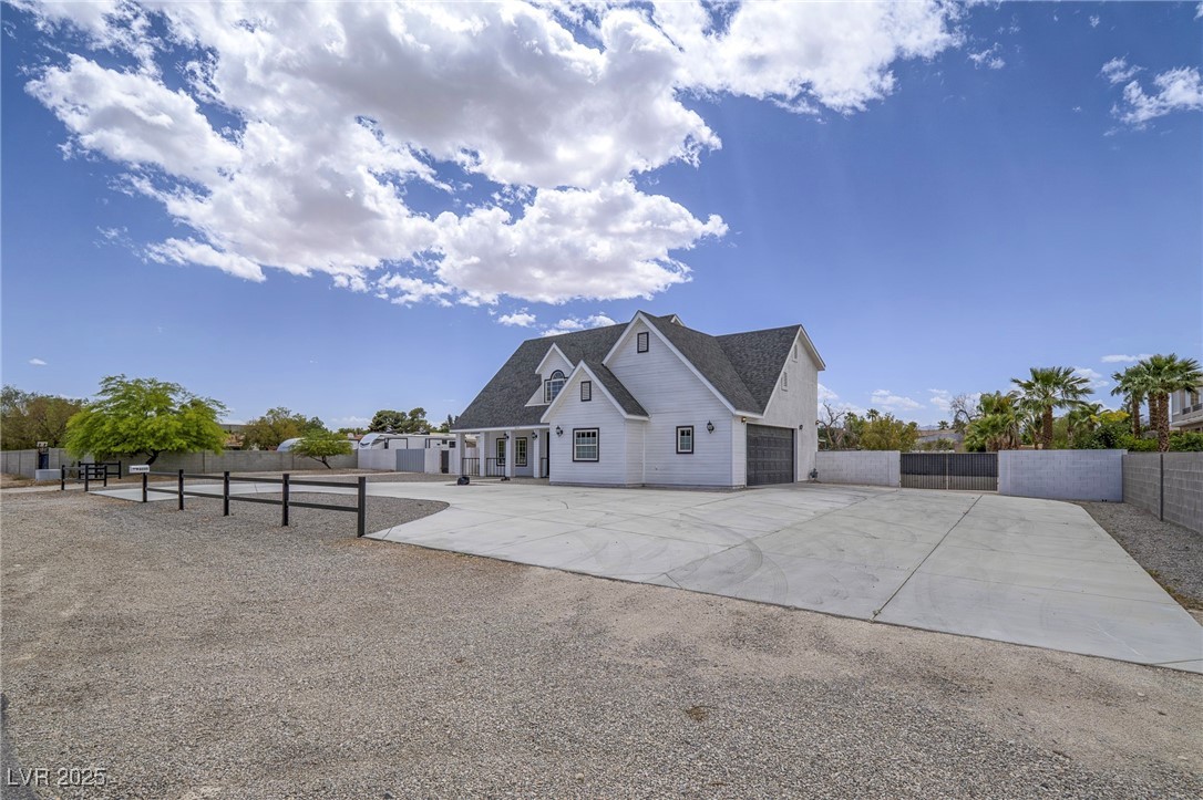 6235 Westwind Road Property Photo 5