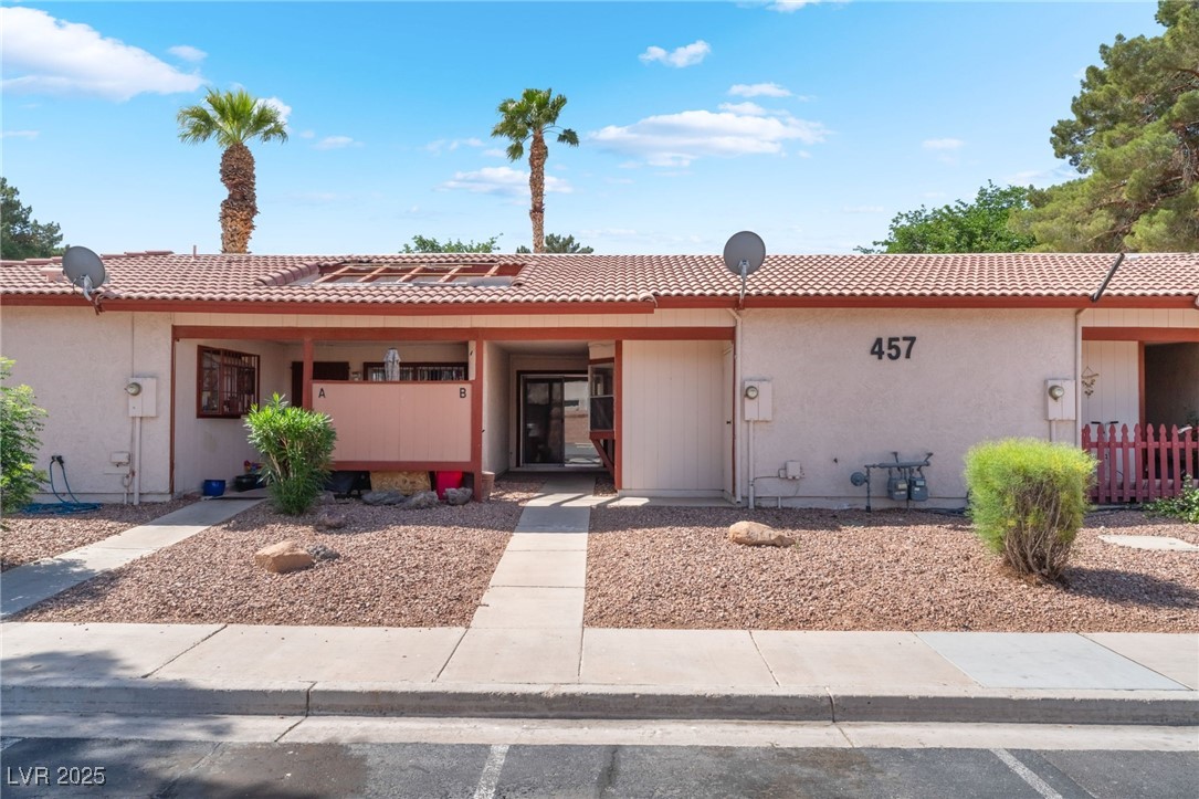 457 North Lamb Boulevard B Property Photo 1