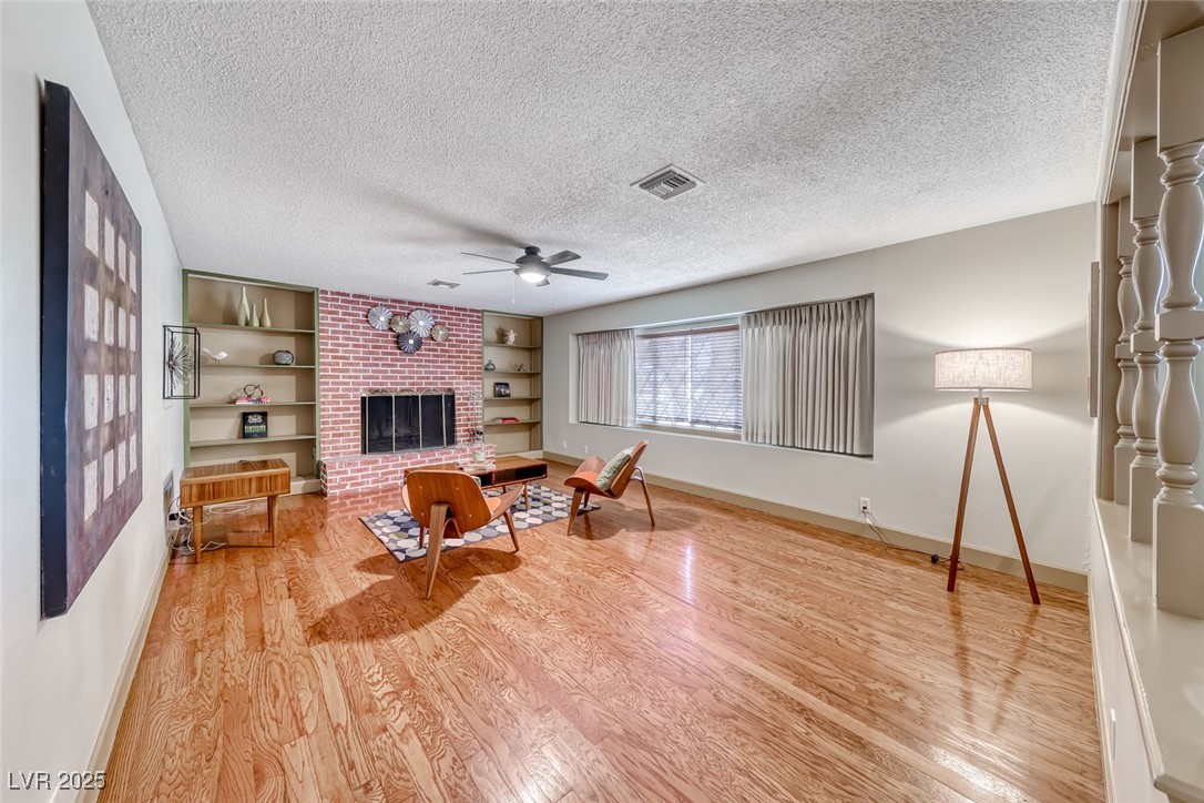 1721 East Oakey Boulevard Property Photo 6
