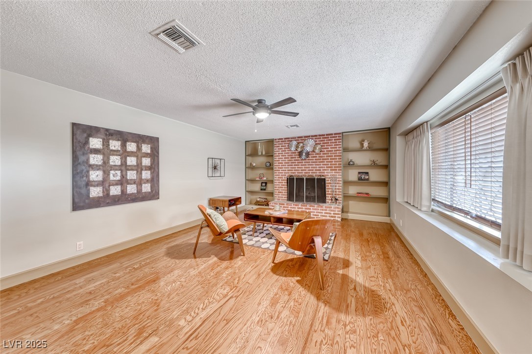 1721 East Oakey Boulevard Property Photo 8