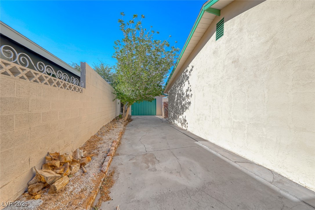1721 East Oakey Boulevard Property Photo 33