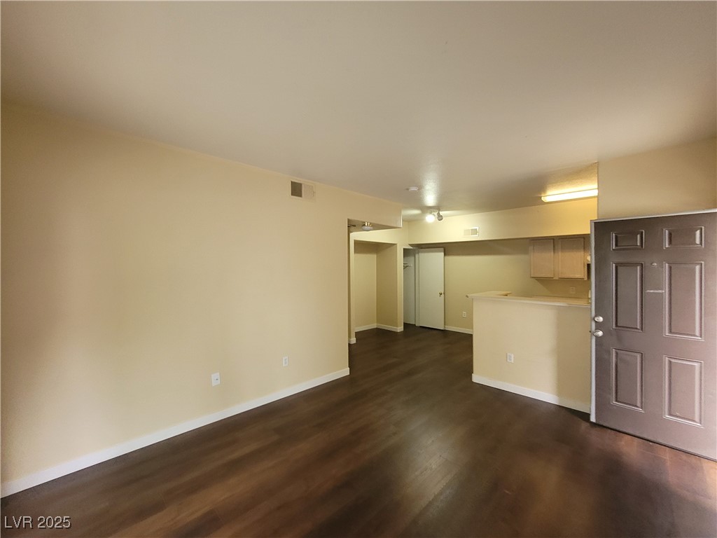 2615 West Gary Avenue 2054 Property Photo 9