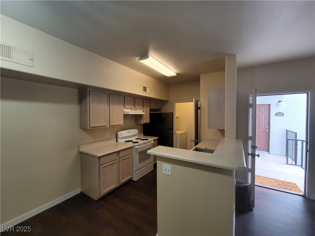 2615 West Gary Avenue 2054 Property Photo 12