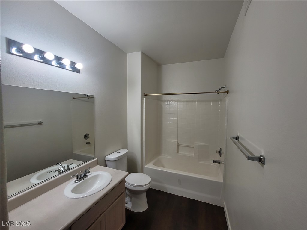 2615 West Gary Avenue 2054 Property Photo 28