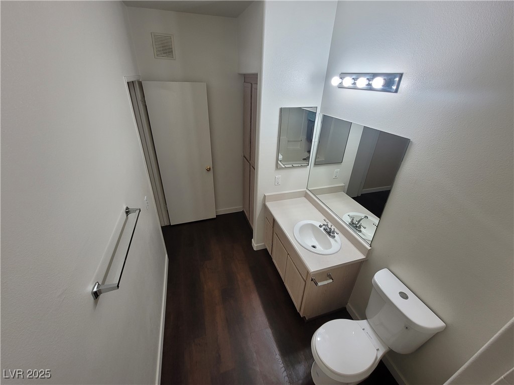 2615 West Gary Avenue 2054 Property Photo 29