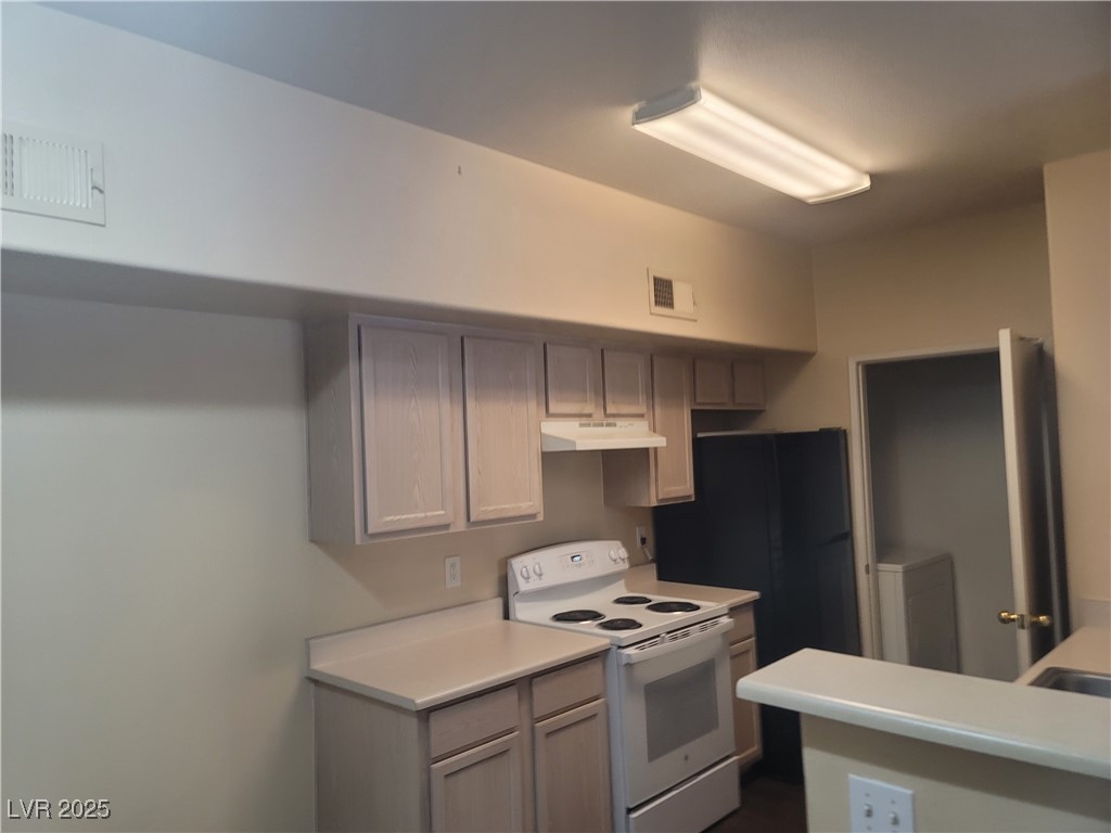 2615 West Gary Avenue 2054 Property Photo 33