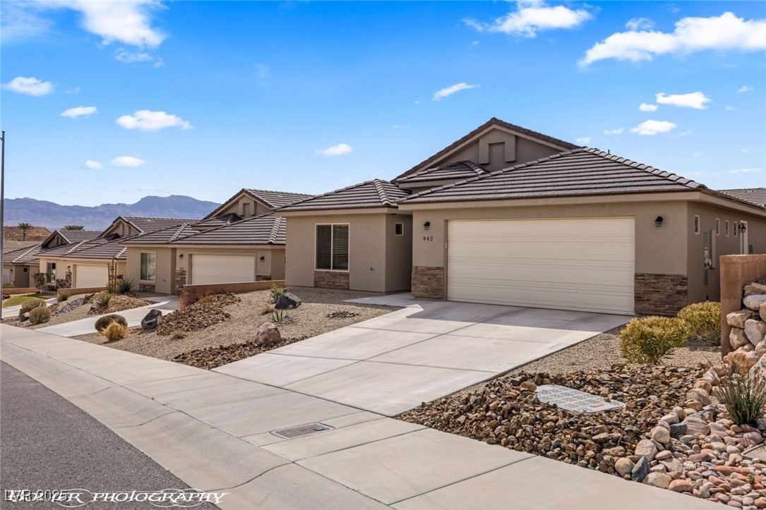 942 Shadow Hawk Ridge Property Photo
