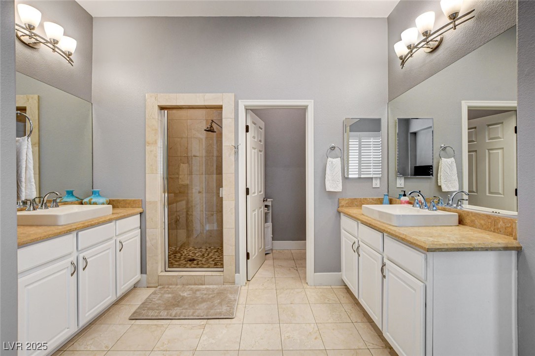 11 Morninglow Pass Property Photo 33
