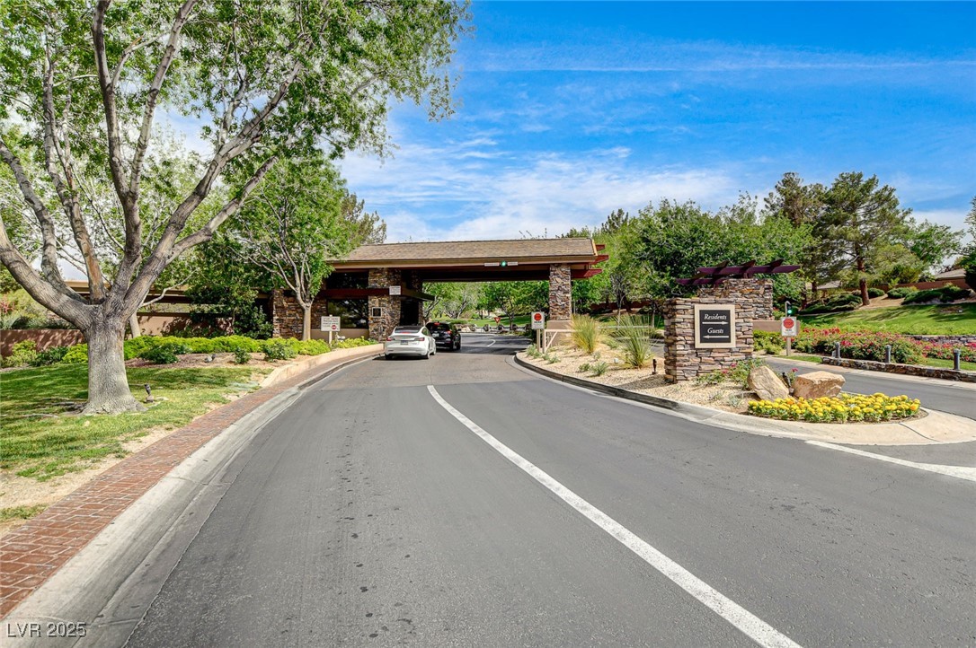 11 Morninglow Pass Property Photo 70