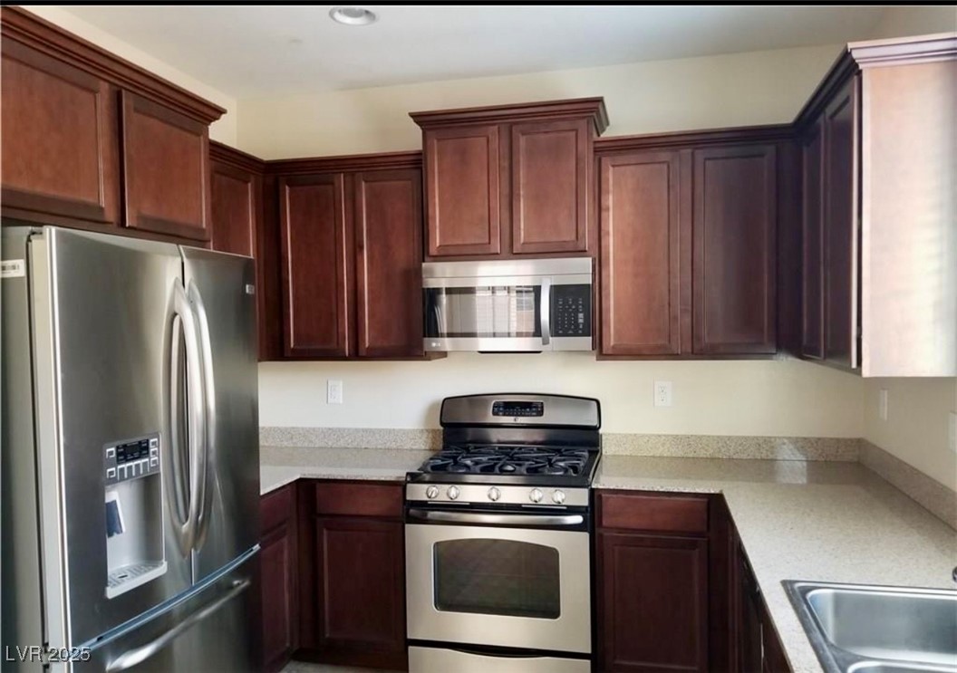 7563 Captain Lord Court Property Photo 8