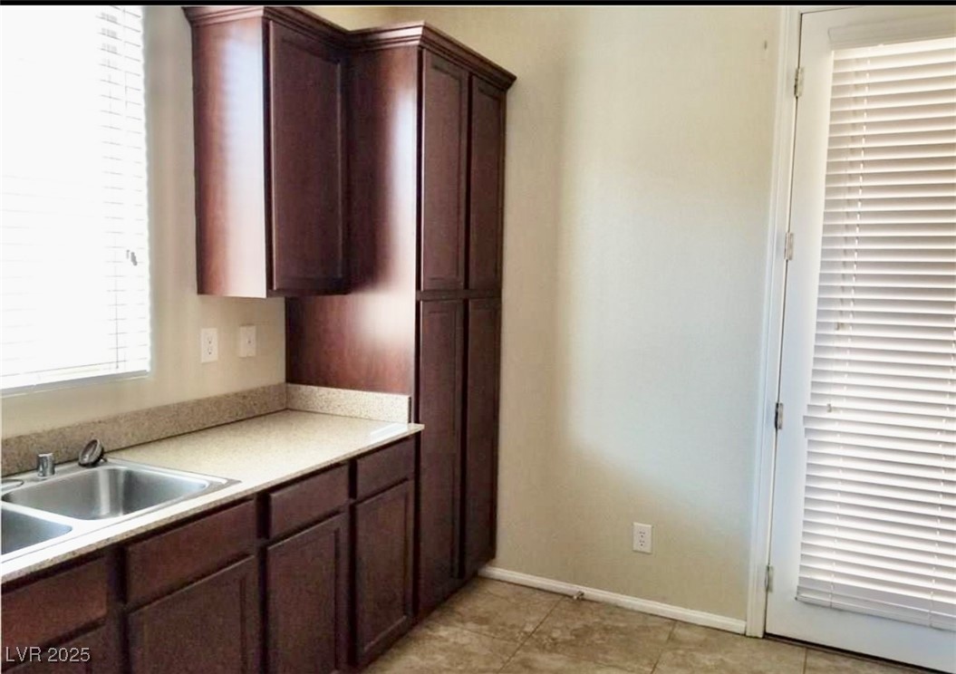 7563 Captain Lord Court Property Photo 10