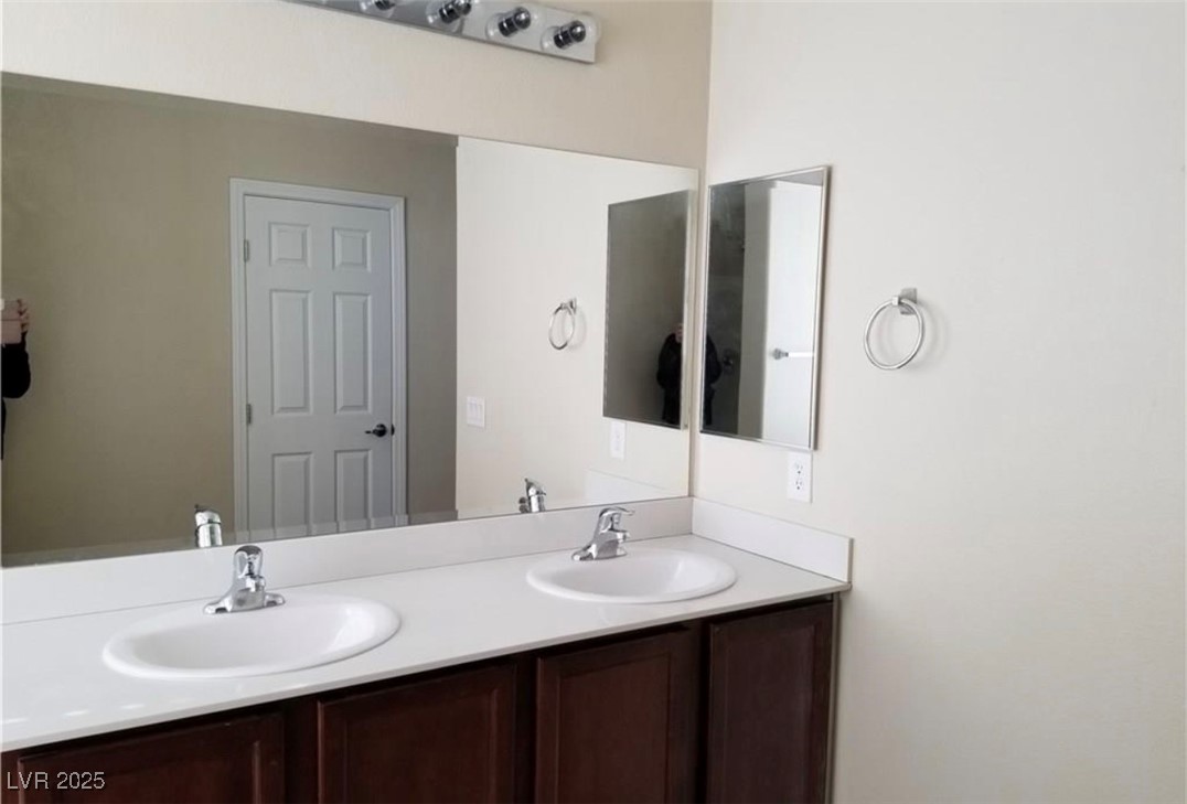 7563 Captain Lord Court Property Photo 18