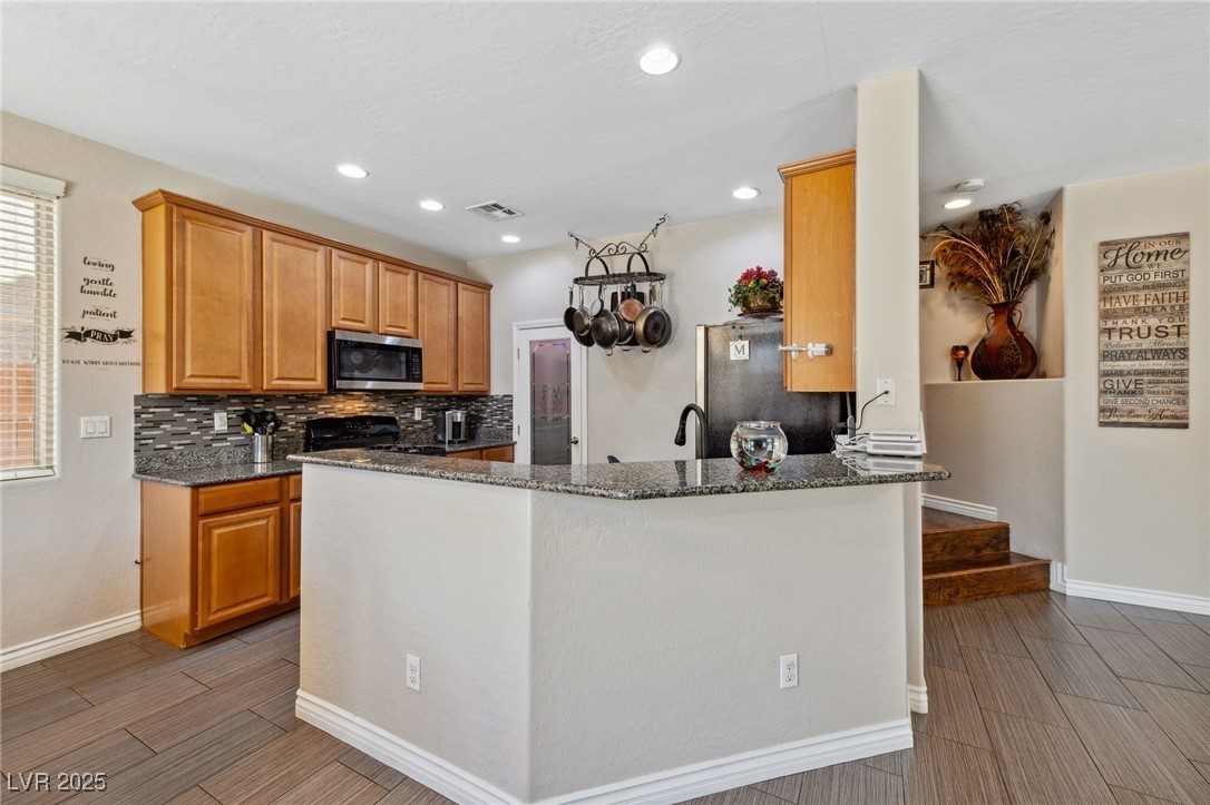 6409 Dundock Avenue Property Photo 8