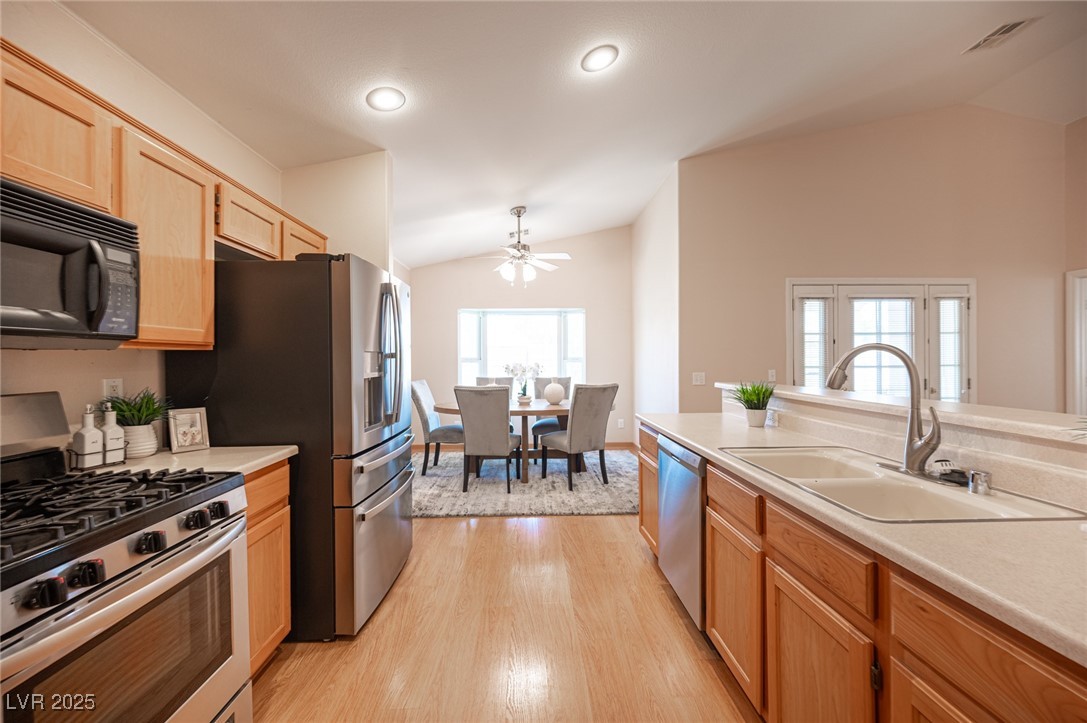 7500 Peaceful Brook Street Property Photo 12