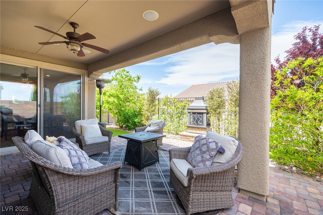 3698 Regatta Landing Drive Property Photo 6