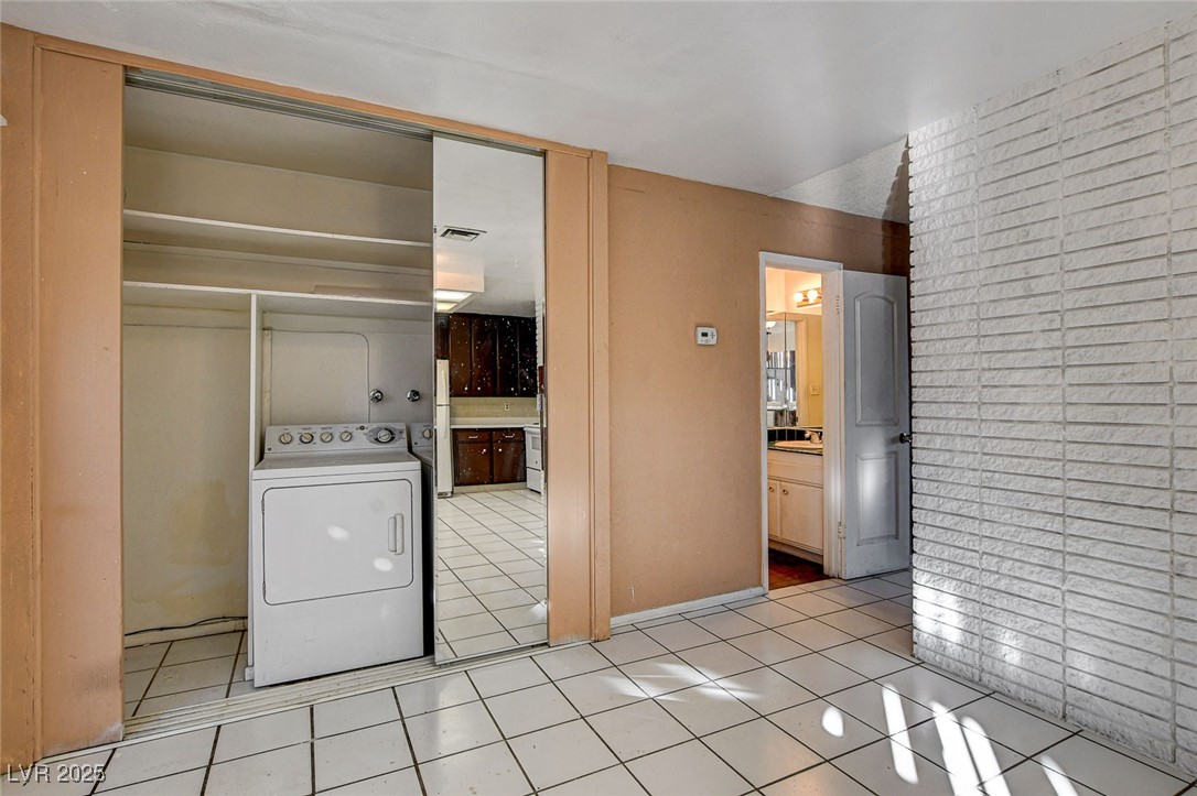 335 Greenbriar Townhouse Way Property Photo 15
