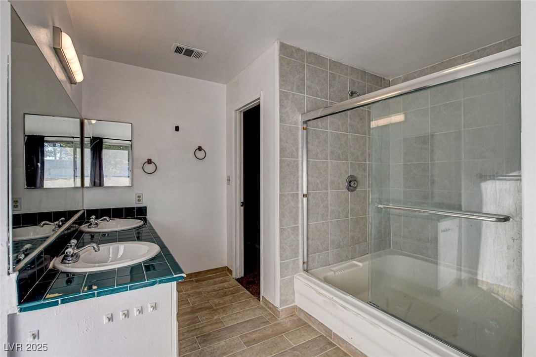 335 Greenbriar Townhouse Way Property Photo 24