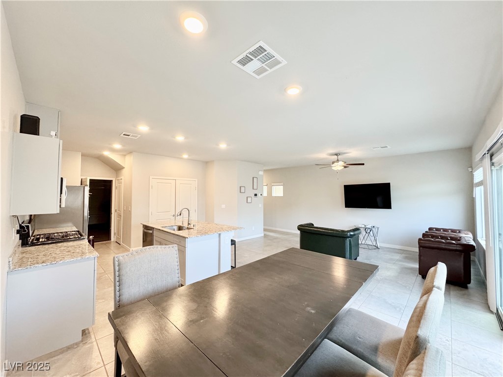 7848 Pink Opal Avenue Property Photo 7