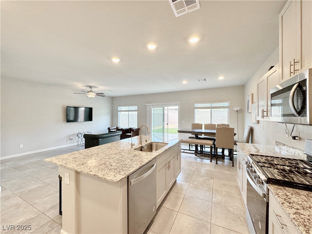 7848 Pink Opal Avenue Property Photo 13