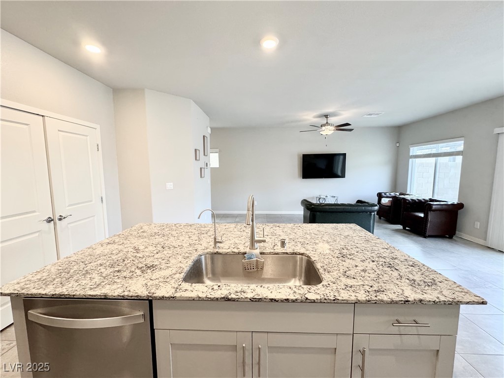 7848 Pink Opal Avenue Property Photo 14