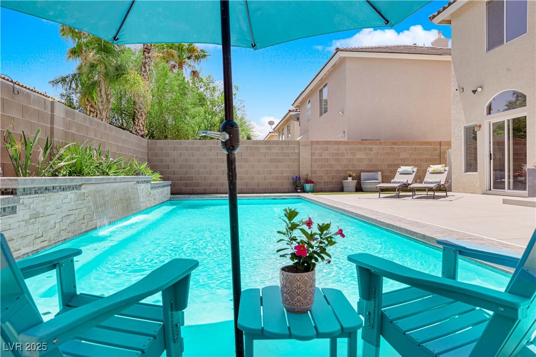 10902 Fintry Hills Street Property Photo 2