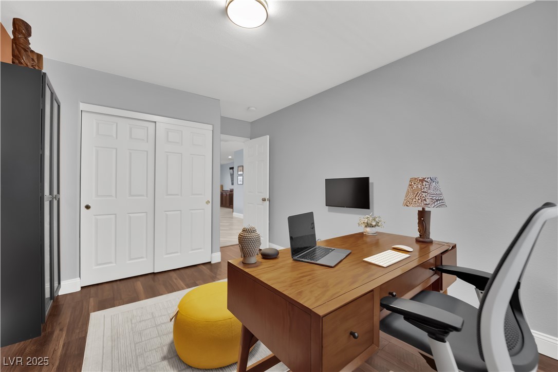10902 Fintry Hills Street Property Photo 32